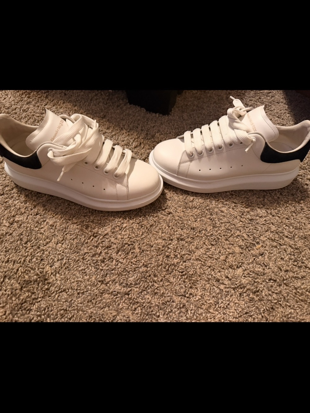 Authentic Alexander McQueen Oversized White & Black Leather Sneakers - Picture 4 of 6